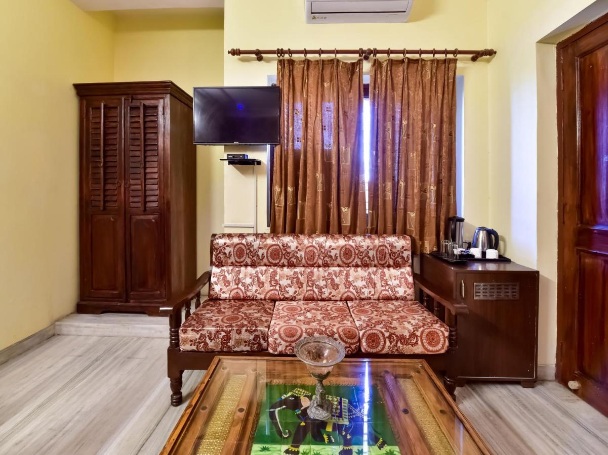 Capital O 73835 Hotel Frontier Royal & Banquet Tirath Екстер'єр фото