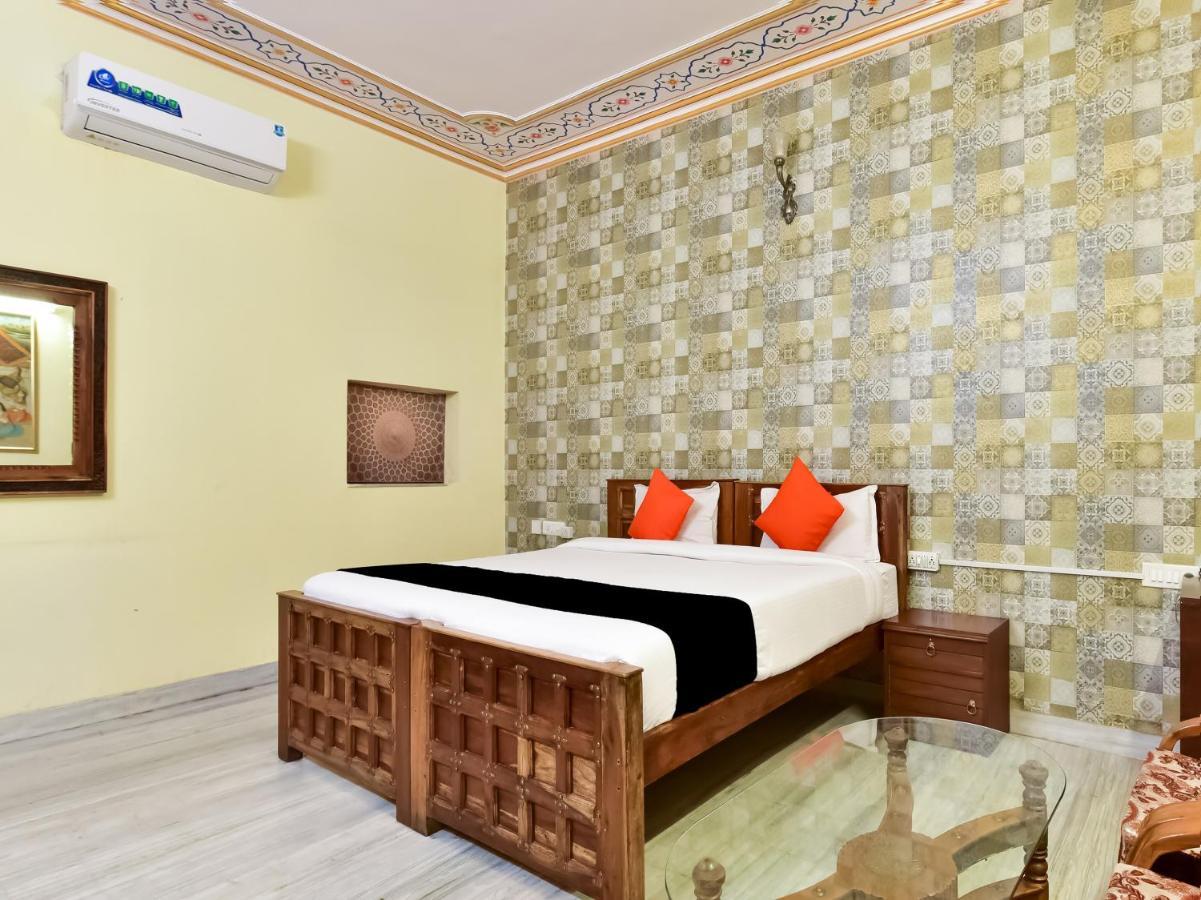 Capital O 73835 Hotel Frontier Royal & Banquet Tirath Екстер'єр фото